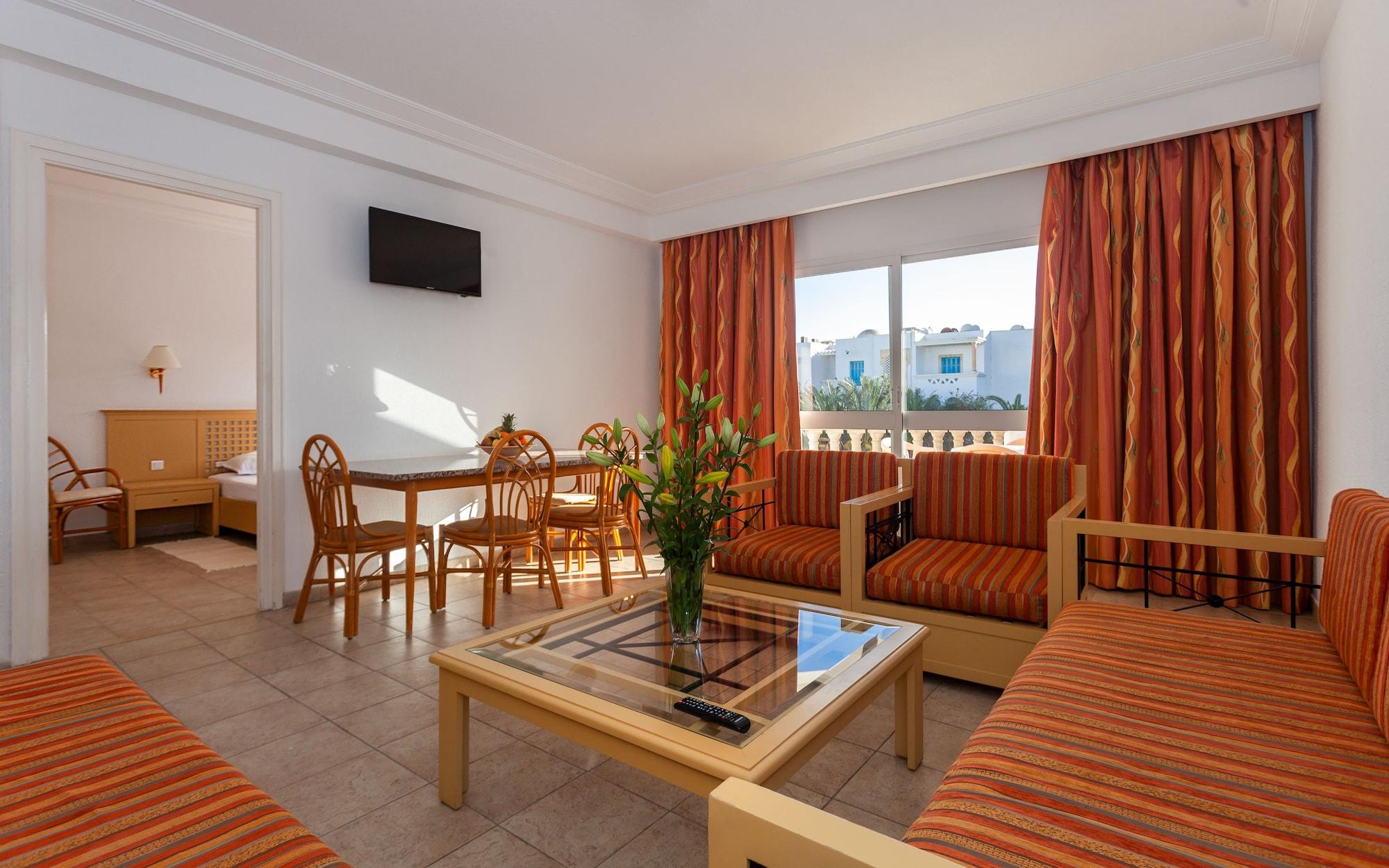 Le Corail Apart'Hotel & Splash Park 3*